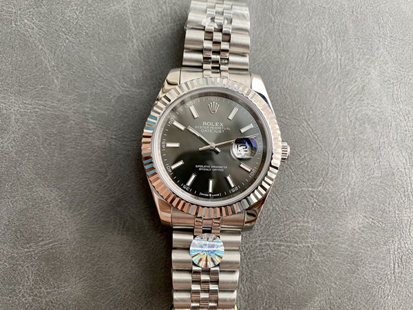 激安ロレックス着用イメージ